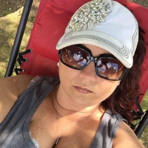 Meet your Posher, Carla